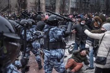 Соратники Навального готовят новую волну протестов: названа дата