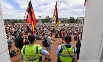В Австралии прошли многотысячные акции в защиту прав коренных жителей