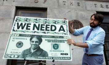 Афроамериканка вместо президента-рабовладельца: В США решили ускорить "реформу" 20-долларовой купюры