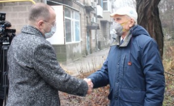 «История, у которой нет срока давности»: Геннадий Гуфман посетил днепрян, переживших блокаду Ленинграда