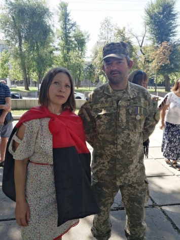Родительский бунт: в Днепре требуют уволить учителя, потому что дети начали говорить на украинском