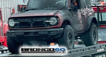 Пара предсерийных Ford Bronco 2021 сгорела после возгорания прицепа