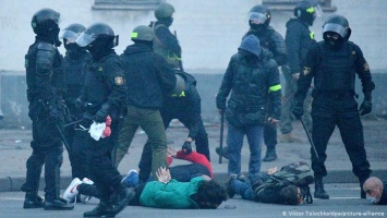 Правозащитник: Масштаб насилия против протестующих в Беларуси беспрецедентен