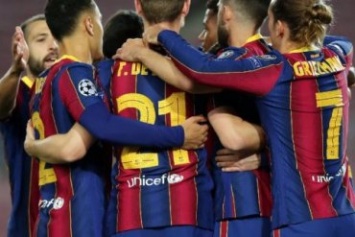 "Барселона" взяла кредит на выплату зарплаты футболистам