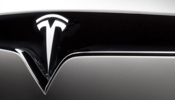 Tesla показала обновленный дизайн Model S