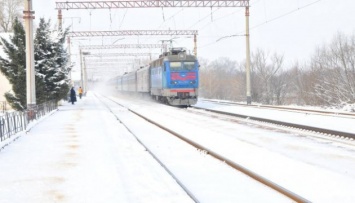 Из-за непогоды «Укрзализныця» увеличила количество мест в поездах, следующих из Одессы