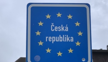 Чехия почти полностью закрывает собственные границы