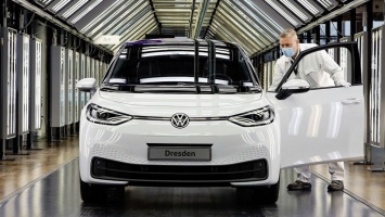 Volkswagen ID.3 начали производить на «Прозрачной фабрике»