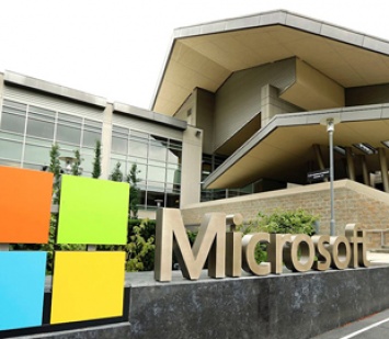 Microsoft переманила вице-президента Intel для создания большого инженерного центра по разработке чипов