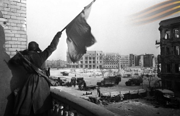 Сталинград - символ мужества и стойкости наших воинов, их самоотверженной любви к Родине, - Аксенов