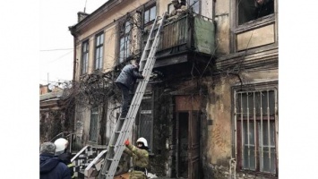 В жилом доме в Одессе произошел обвал, жителей эвакуировали
