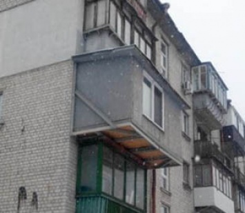 Киевлян насмешил очередной царь-балкон