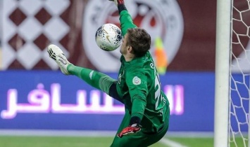 Коваль пропустил нелепый мяч в чемпионате Саудовской Аравии