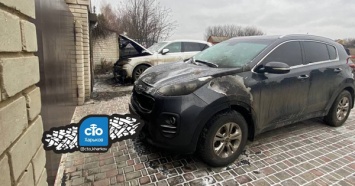 В Харьковской области активистам сожгли два авто и бросили в окно дома гранату