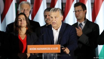 "Бойцы Facebook" на службе власти: для чего они премьеру Венгрии Орбану