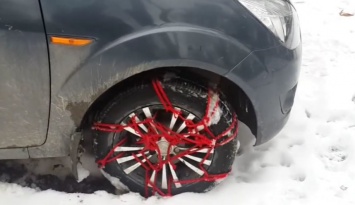 Машина застряла в снегу: что делать и как выехать - 5 советов