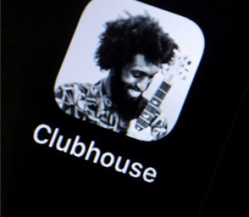 Китайские власти заблокировали социальную сеть Clubhouse, позволявшую обходить цензуру