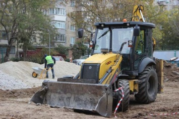 В Симферополе благоустроят 17 дворовых территорий