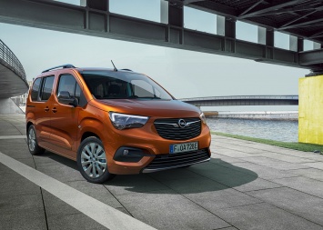 Вэн Opel Combo Life стал электромобилем с пяти- или семиместным салоном