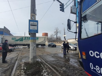 На Днепропетровщине фура переехала человека: фото