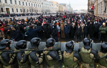 В Петербурге задержали подозреваемого в нападении на полицейского