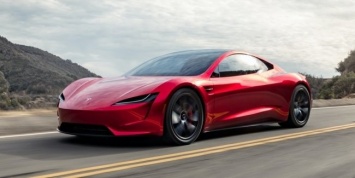 Маск усомнился в способности Tesla Roadster летать