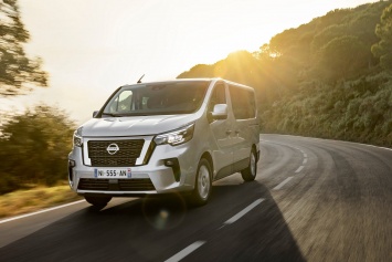 Nissan NV300 Combi стал более угловатым по примеру родственного Трафика (ВИДЕО)