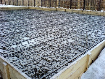 Укладка бетона зимой: правила и особенности