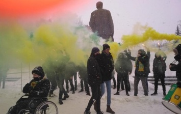 В Житомире ультрас требовали достроить стадион