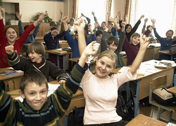 В краснодарской школе ученикам запретили носить длинные волосы