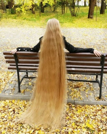 Украинка показала двухметровые волосы и удивила подписчиков
