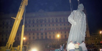 Еврейская община призвала не допустить восстановления памятника Дзержинскому