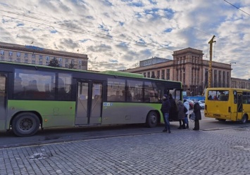 Уедут все: на каких маршрутах в Днепре появятся большие автобусы