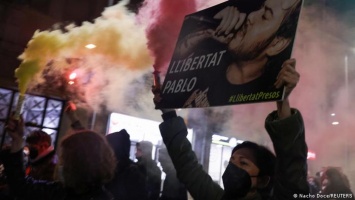 Рэпер против короля: как Пабло Асель стал лицом протестов в Испании
