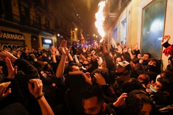 В Барселоне продолжаются бунты и мородерство из-за заключения рэпера