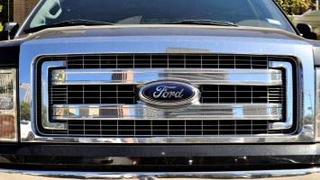 Ford отзывает некоторые свои авто из-за проблем с подушками Takata