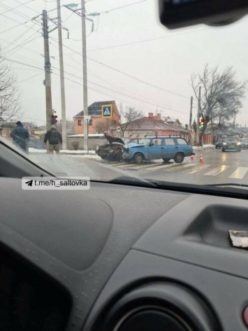 На Тюринке автомобиль "ВАЗ" столкнулся с авто "Daewoo Sens", - ФОТО