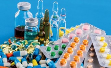 В Украине хотят запретить продавать таблетки несовершеннолетним