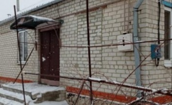 "Много раз поднимал с пола и бросал на кровать": на Днепропетровщине мужчина убил собственного отца