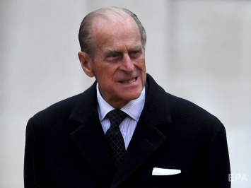 Принц Уильям проведал 99-летнего дедушку принца Филиппа: Он в порядке