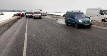 Под Киевом произошло ДТП с участием пяти автомобилей. Есть погибшие и травмированные