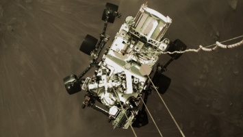 NASA показало видео посадки Perseverance на Марс