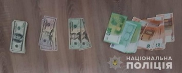 В Киеве уборщик украл полмиллиона гривен и оставил трогательную записку, где объяснил зачем ему деньги
