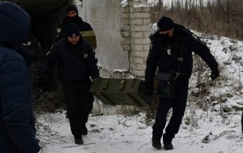 В Лисичанске найден крупный тайник с оружием