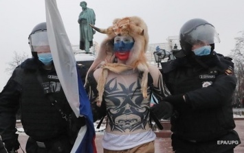 В Москве под арест отправлены более тысячи участников акций протеста