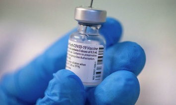 Вакцина Pfizer эффективна на 92% после двух доз и на 62% после одной