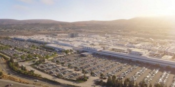 Tesla остановила завод в Калифорнии