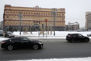 В Москве началось голосование по памятнику на Лубянской площади