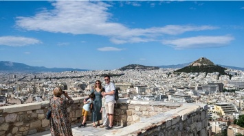 Греция ведет переговоры с Великобританией о разрешении отпусков с паспортами вакцины