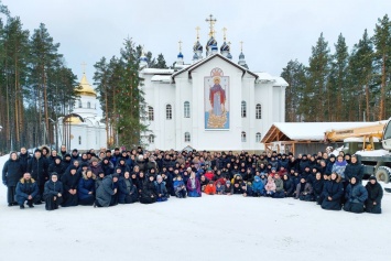 ОМОН проводит обыски в Среднеуральском женском монастыре